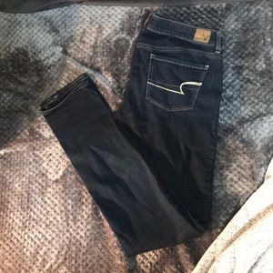 American Eagle dark wash skinny jeans